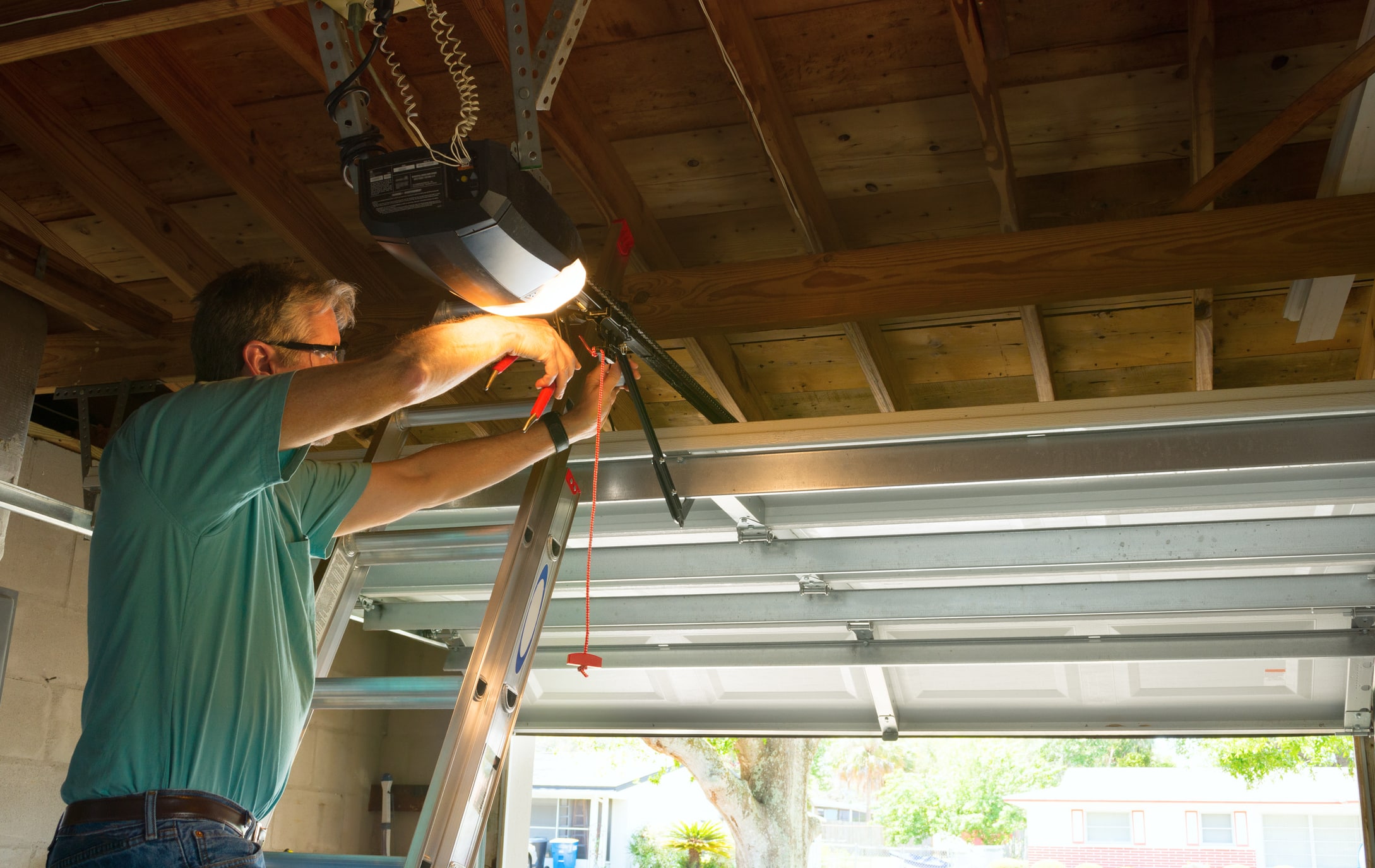 garage-door maintenance